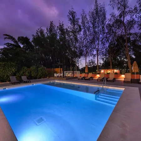 Villa Maspalomas Lux Luxury Retreat In Gran Canaria Private Heated Pool Wonderdul Terrace Area With Dining Area And Bbq Minutes From Popular, Las Palmas de Gran Canaria
