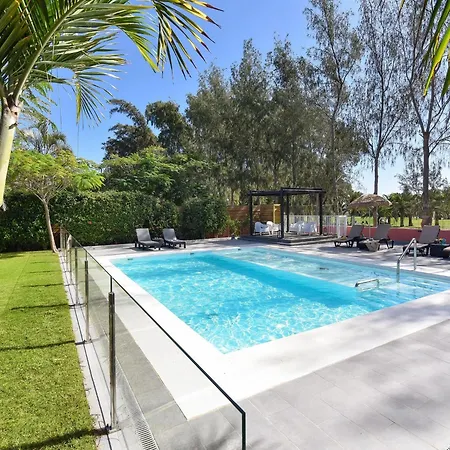 Maspalomas Lux Luxury Retreat In Gran Canaria Private Heated Pool Wonderdul Terrace Area With Dining Area And Bbq Minutes From Popular, Villa Las Palmas de Gran Canaria