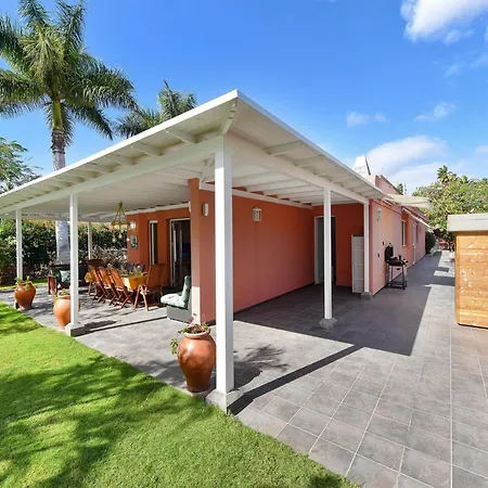 Villa Maspalomas Lux Luxury Retreat In Gran Canaria Private Heated Pool Wonderdul Terrace Area With Dining Area And Bbq Minutes From Popular, Las Palmas de Gran Canaria