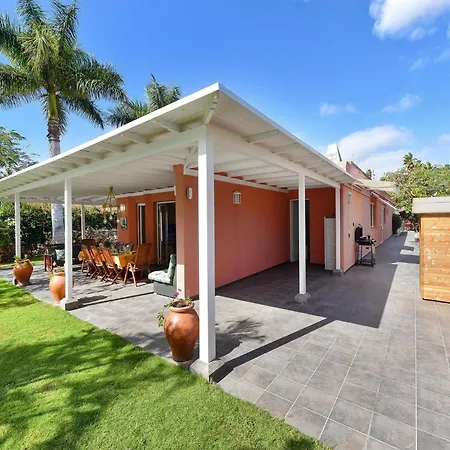 Villa Maspalomas Lux Luxury Retreat In Gran Canaria Private Heated Pool Wonderdul Terrace Area With Dining Area And Bbq Minutes From Popular, Las Palmas de Gran Canaria